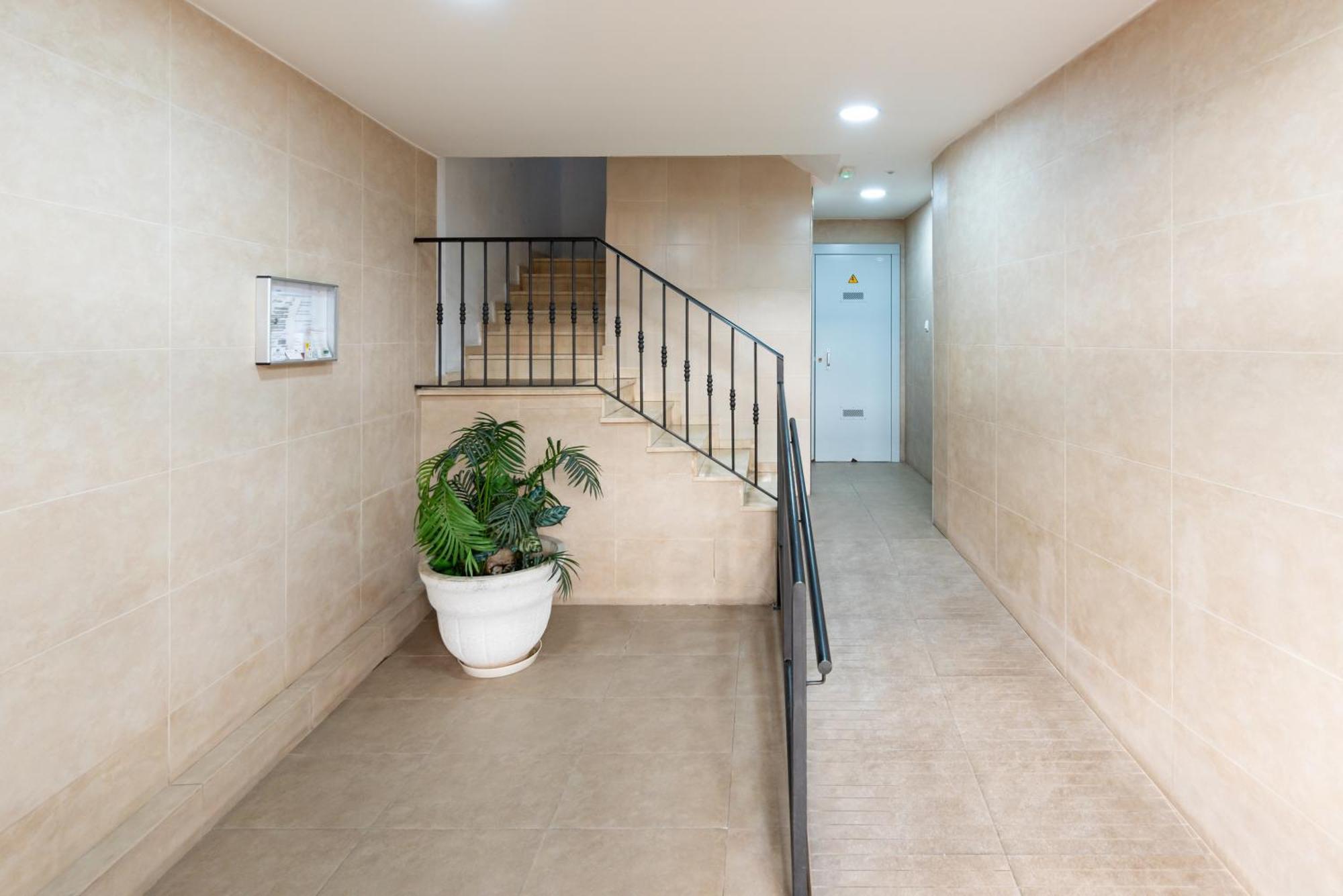 Wintowinrentals Bien Situado, Completo Y Acogedor Malaga Ngoại thất bức ảnh